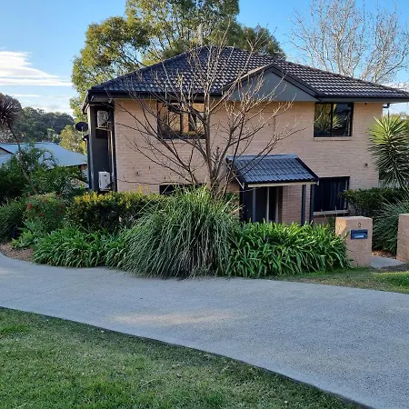 Blue Wren Lodge Waratah-3